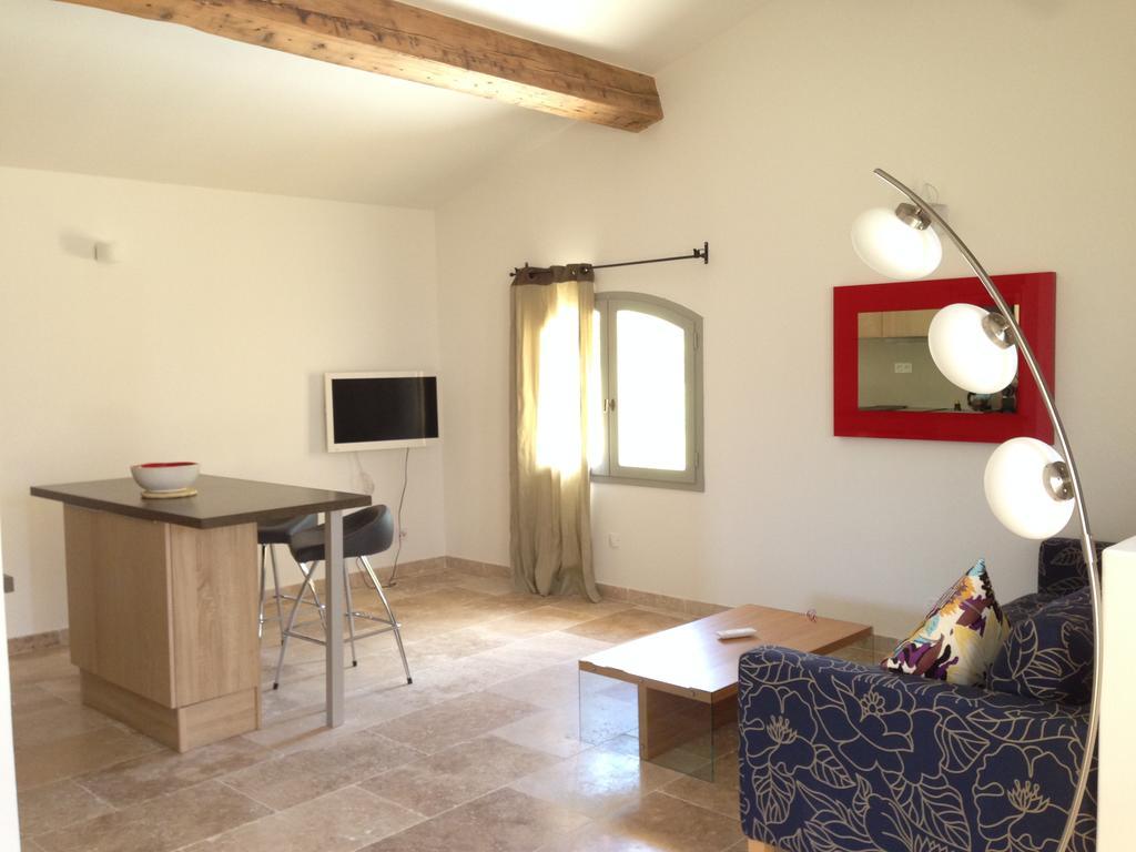 La Grande Bouisse Avec Piscine Dans Le Luberon, Provence Ferienhaus