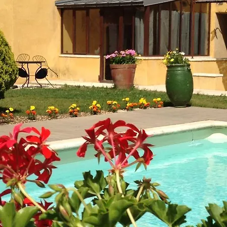 La Grande Bouisse Gites Avec Piscine Dans Le Luberon, Provence Cereste Exterior photo