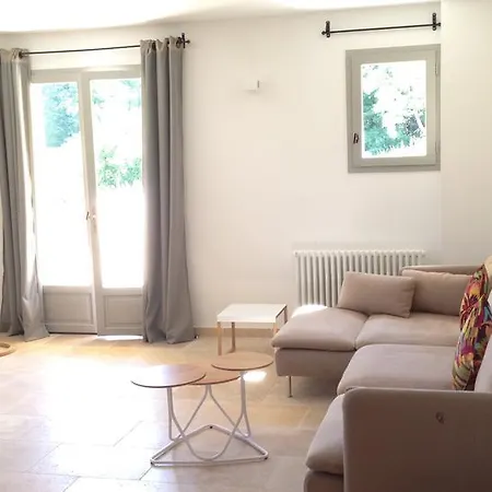 La Grande Bouisse Gites Avec Piscine Dans Le Luberon, Provence Cereste Room photo