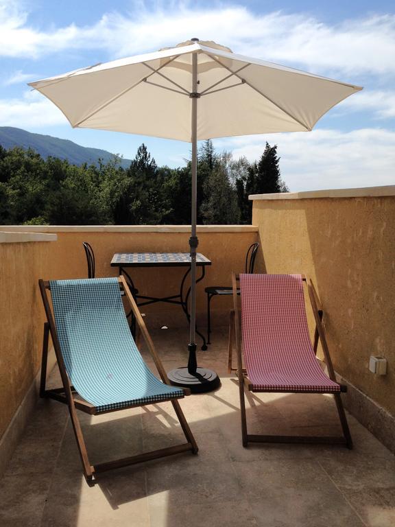 La Grande Bouisse Avec Piscine Dans Le Luberon, Provence * Céreste